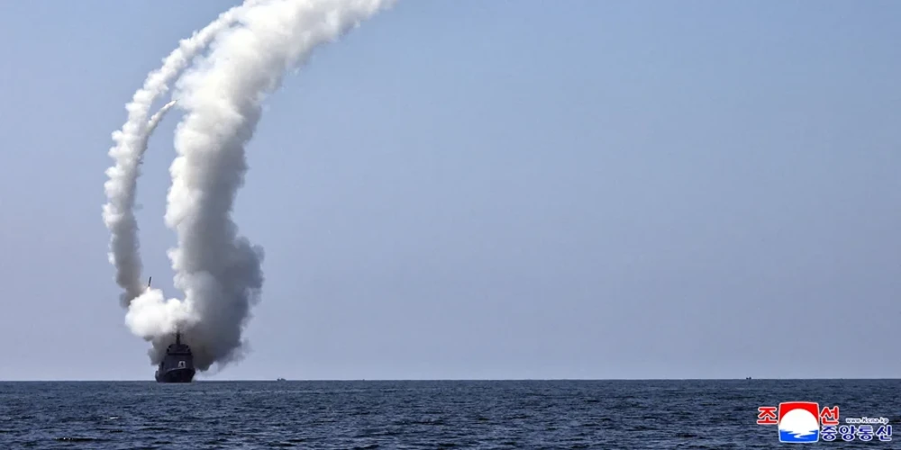 Запуск ракети з району Вонсана на східному узбережжі КНДР (Фото: KCNA via REUTERS)