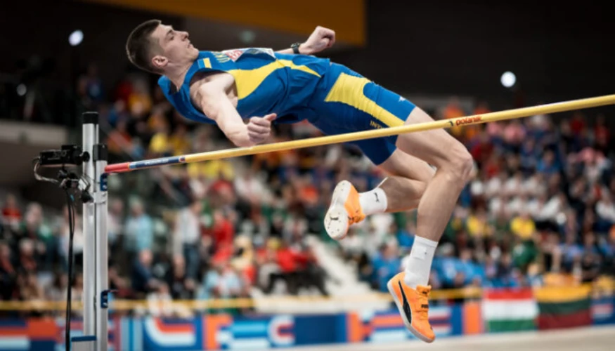 Олег Дорощук — український стрибун у висоту, який подолав кваліфікацію на ЧЄ-2026 у Бірмінгемі