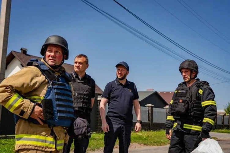 Наслідки детонації боєприпасів на полігоні однієї з військових частин за межами Хмельницького
