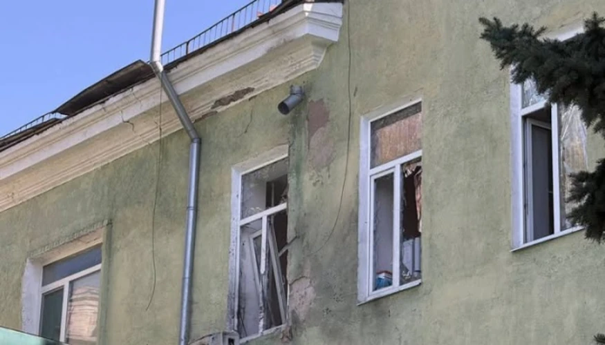 Будівля травматології лікарні у Краматорську після удару дронами