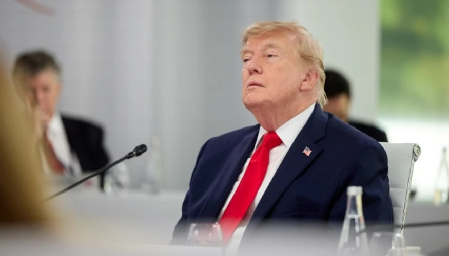 Дональд Трамп і результати опитування Politico про імпічмент
